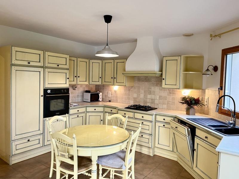 Maison - 181 m² - 6 pièces