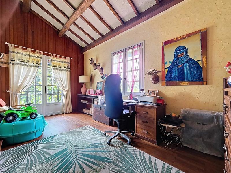 Maison - 182 m² - 5 pièces