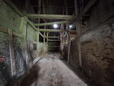 Maison - 360 m² - 8 pièces