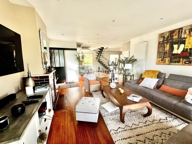 Maison - 160 m² - 5 pièces