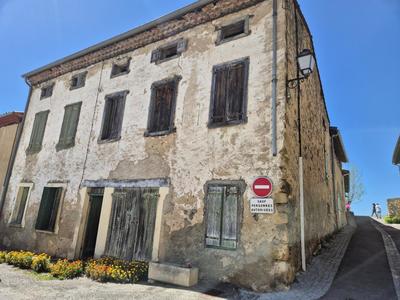 Maison - 380 m² - 8 pièces