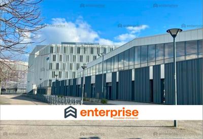 Local commercial - 273 m²