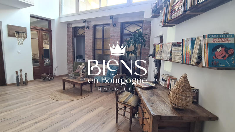 Maison - 259 m² - 8 pièces