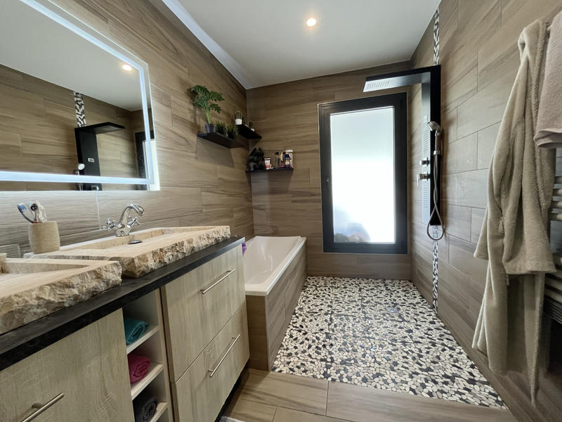 Villa - 121 m² - 5 pièces