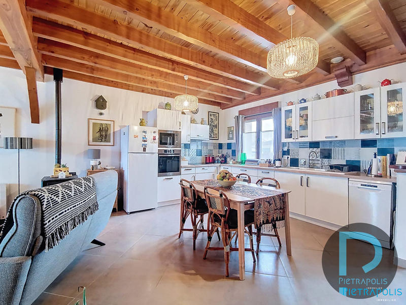 Maison - 98 m² - 4 pièces