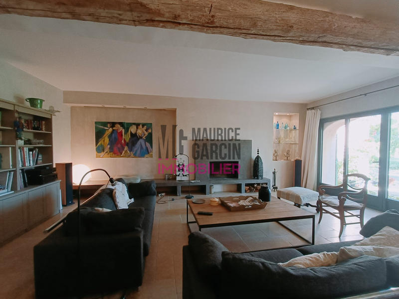 Mas - 380 m² - 10 pièces