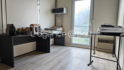 Bureau - 87 m² - 1 pièce