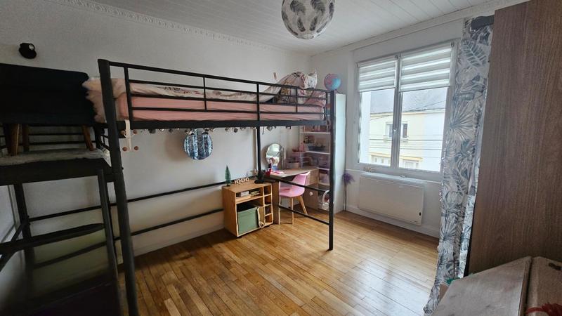 Maison - 187 m² - 7 pièces