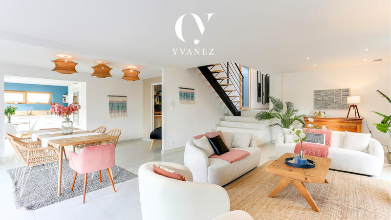 Maison - 166 m² - 7 pièces