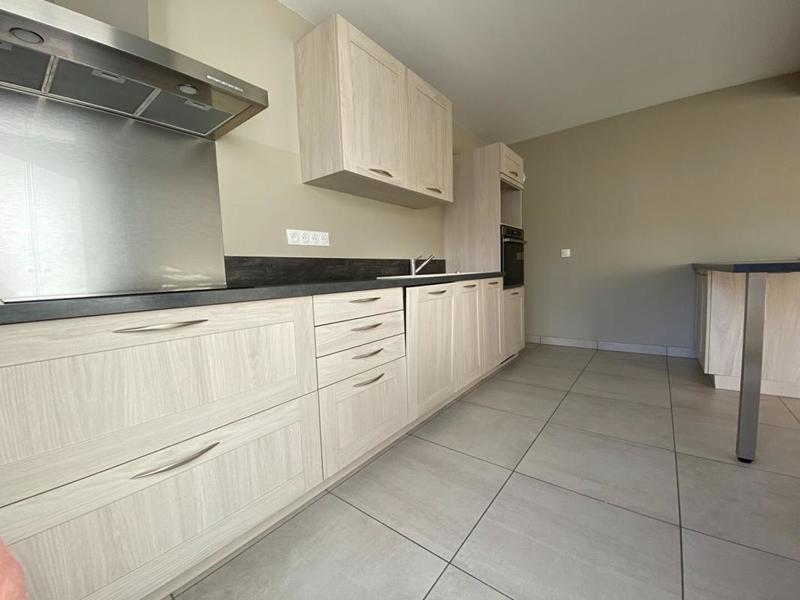 Appartement - 99 m² - 4 pièces