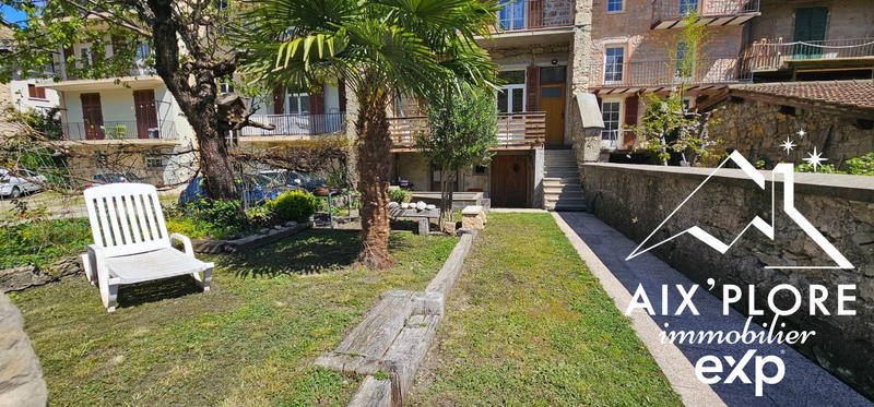 Maison - 282 m² - 10 pièces