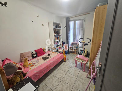 Appartement - 80 m² - 4 pièces