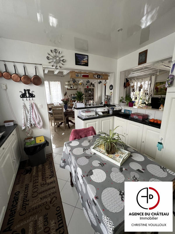 Maison - 245 m² - 11 pièces