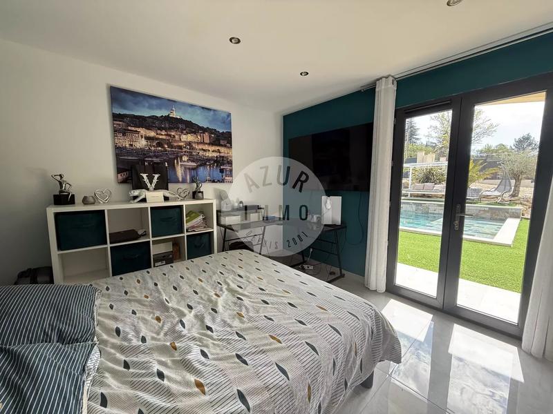 Villa - 161 m² - 6 pièces