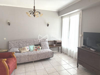 Appartement - 105 m² - 6 pièces