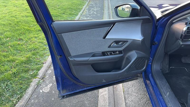 Citroën C5 X 1.2 130 Eat8 Shine