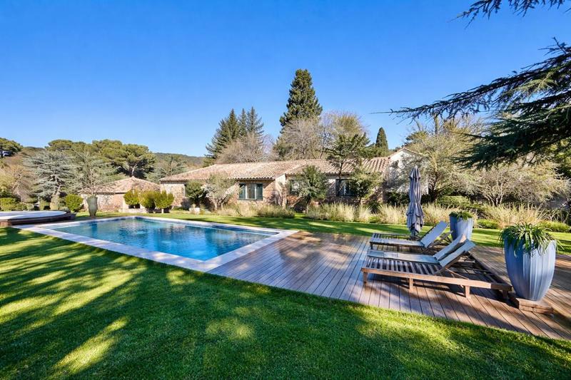 Villa - 182 m² - 8 pièces