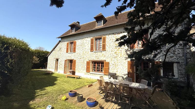 Maison - 193 m² - 8 pièces