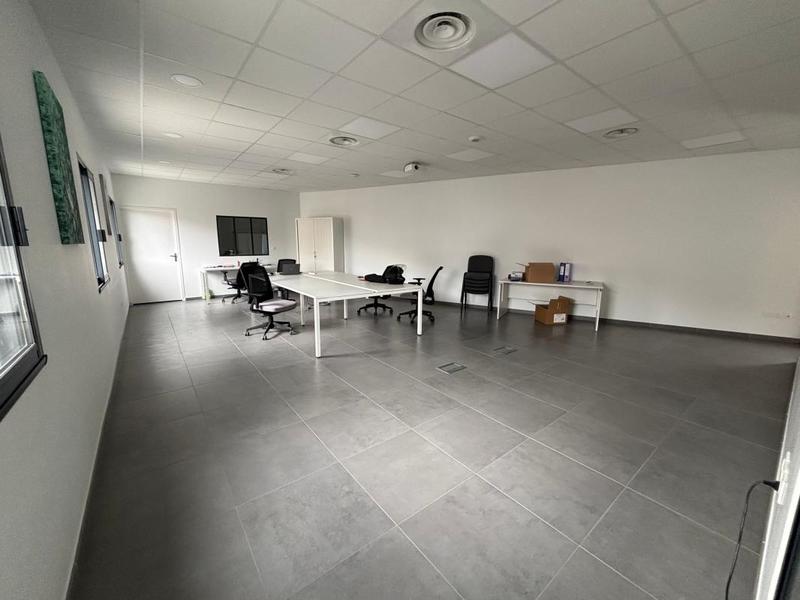 Bureau - 270 m²