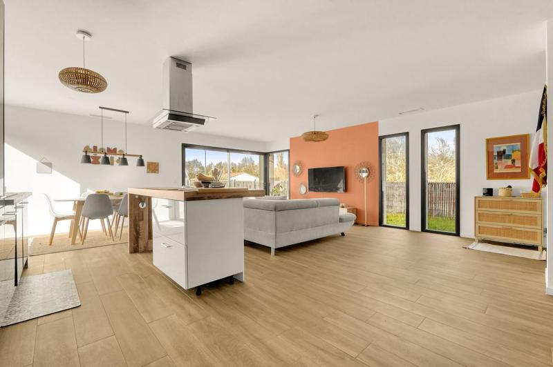 Maison - 105 m² - 4 pièces