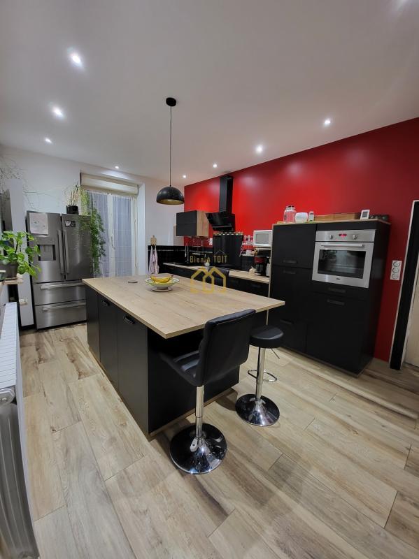 Propriété - 173 m² - 6 pièces