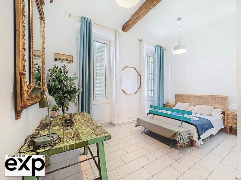 Appartement - 120 m² - 5 pièces