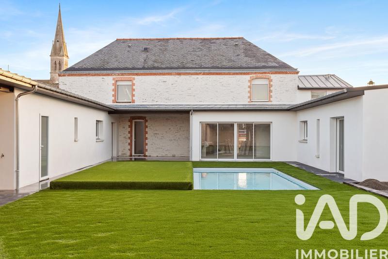 Maison - 257 m² - 8 pièces