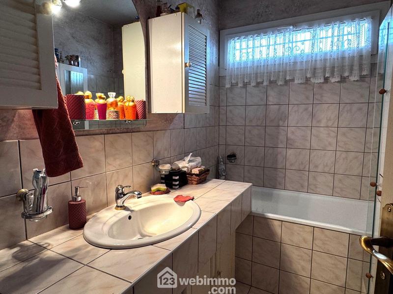 Maison - 98 m² - 5 pièces