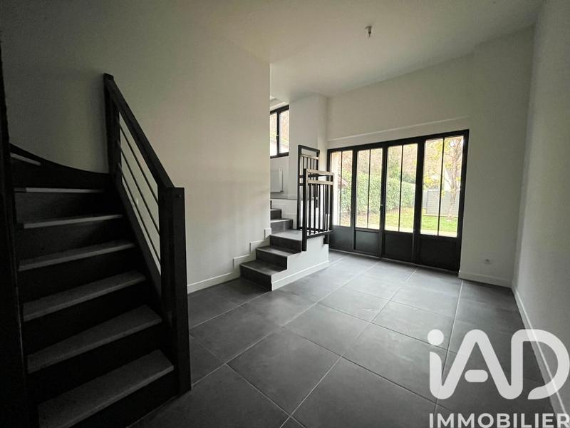 Maison - 93 m² - 5 pièces