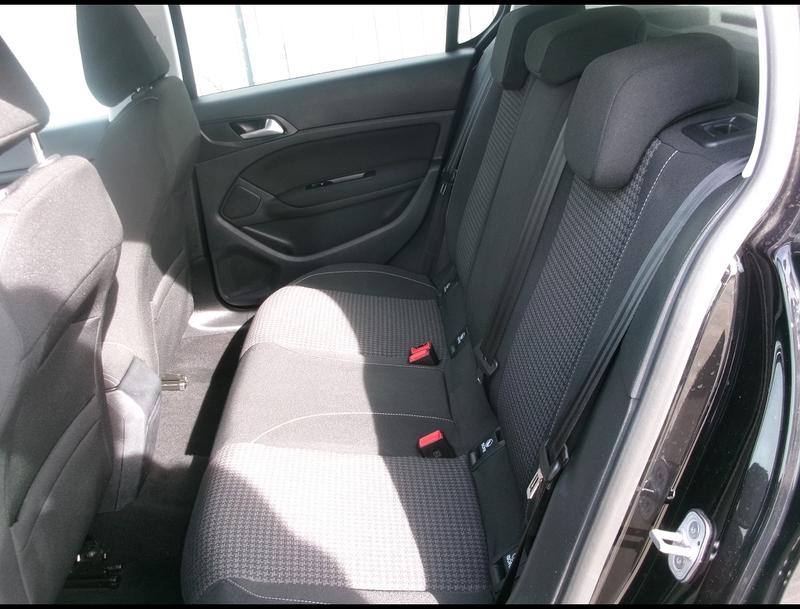 Peugeot 308 Bhdi 130 Active Eat8