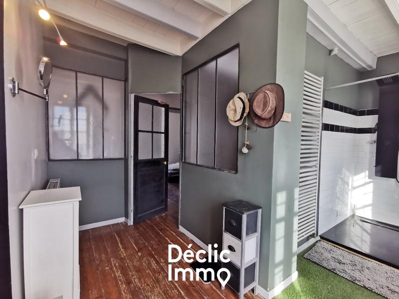 Maison en pierre - 246 m² - 8 pièces