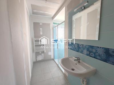 Maison - 252 m² - 9 pièces