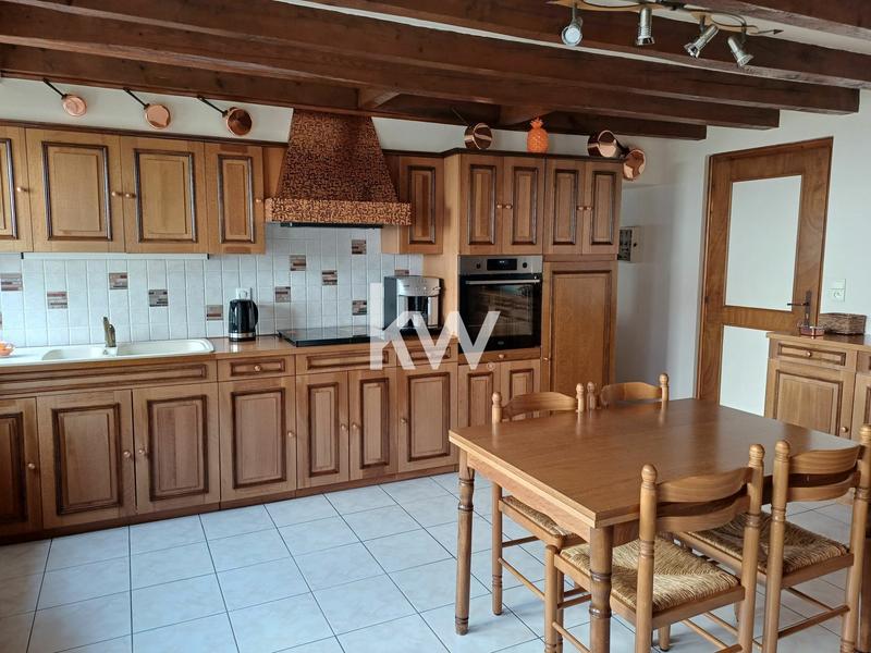 Maison - 339 m² - 15 pièces