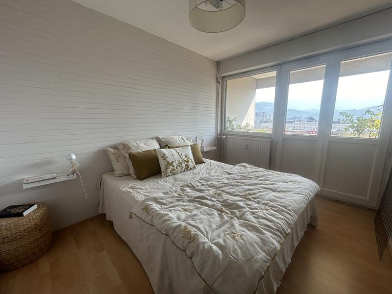 Appartement - 120 m² - 6 pièces