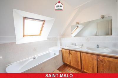 Maison - 180 m² - 7 pièces