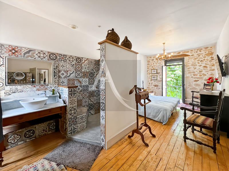 Maison - 180 m² - 7 pièces