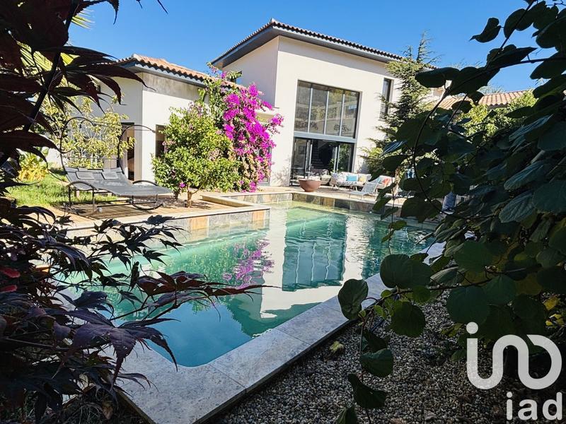 Maison - 411 m² - 5 pièces