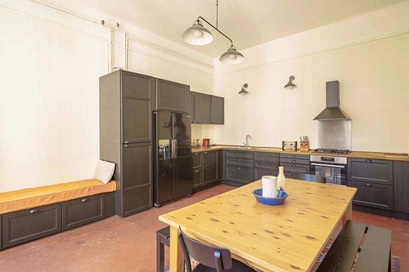 Appartement - 198 m² - 5 pièces