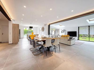 Maison - 175 m² - 5 pièces