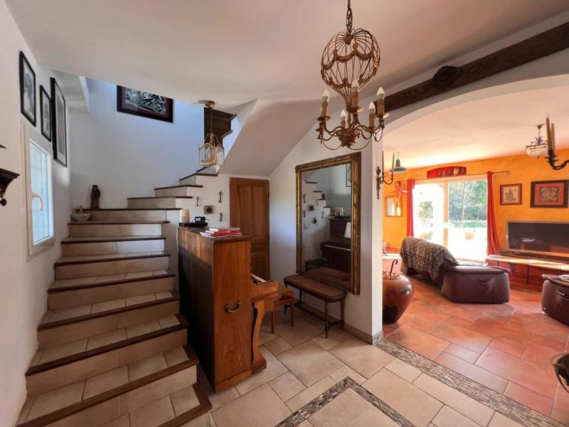 Villa - 269 m² - 8 pièces