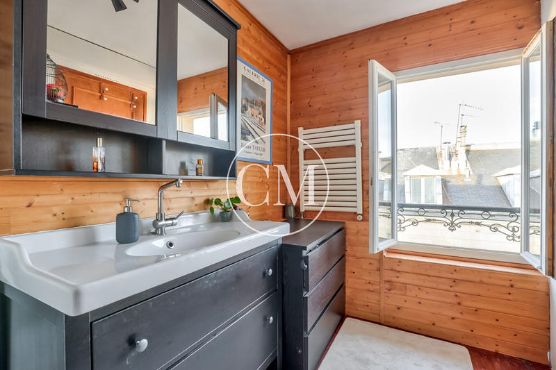 Appartement - 102 m² - 5 pièces