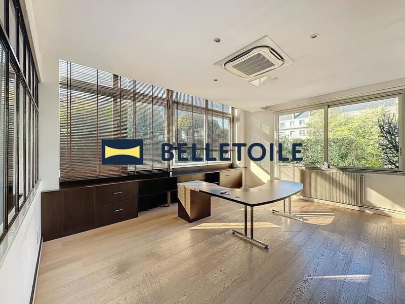 Bureau - 435 m²