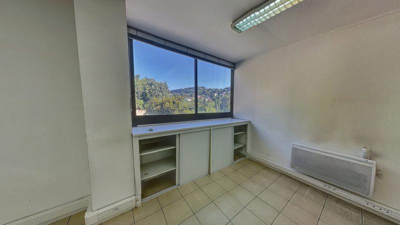 Bureau - 165 m²