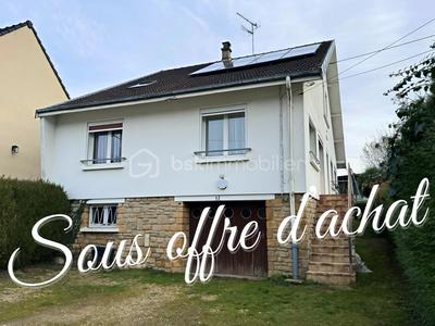 Maison traditionnelle - 163 m² - 7 pièces