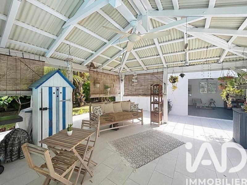 Maison - 230 m² - 6 pièces