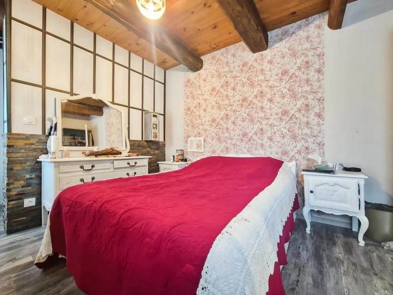 Maison - 280 m² - 7 pièces