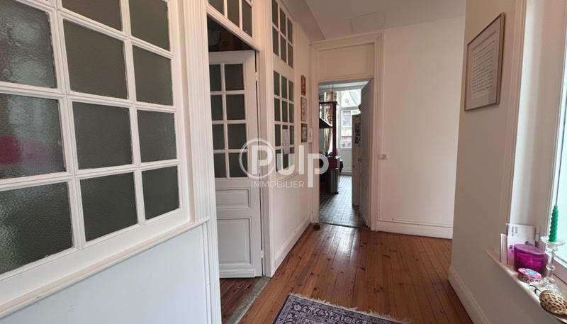 Immeuble - 275 m² - 16 pièces