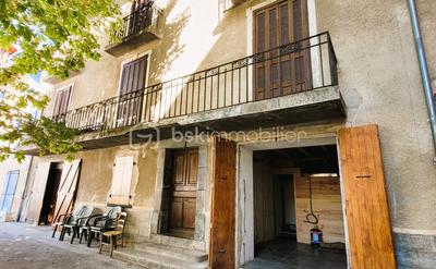 Immeuble - 230 m² - 9 pièces