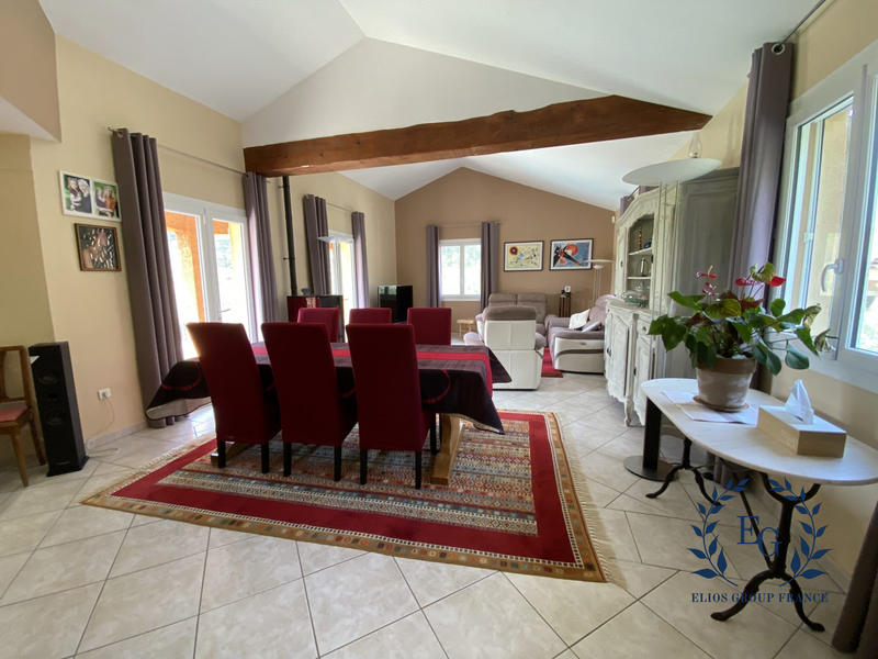 Maison traditionnelle - 198 m² - 6 pièces