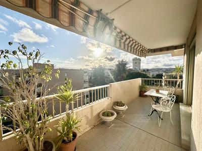 Appartement - 92 m² - 3 pièces